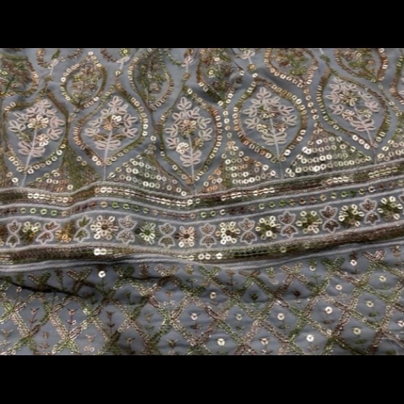 Lehenga Choli - Picture 6 of 12